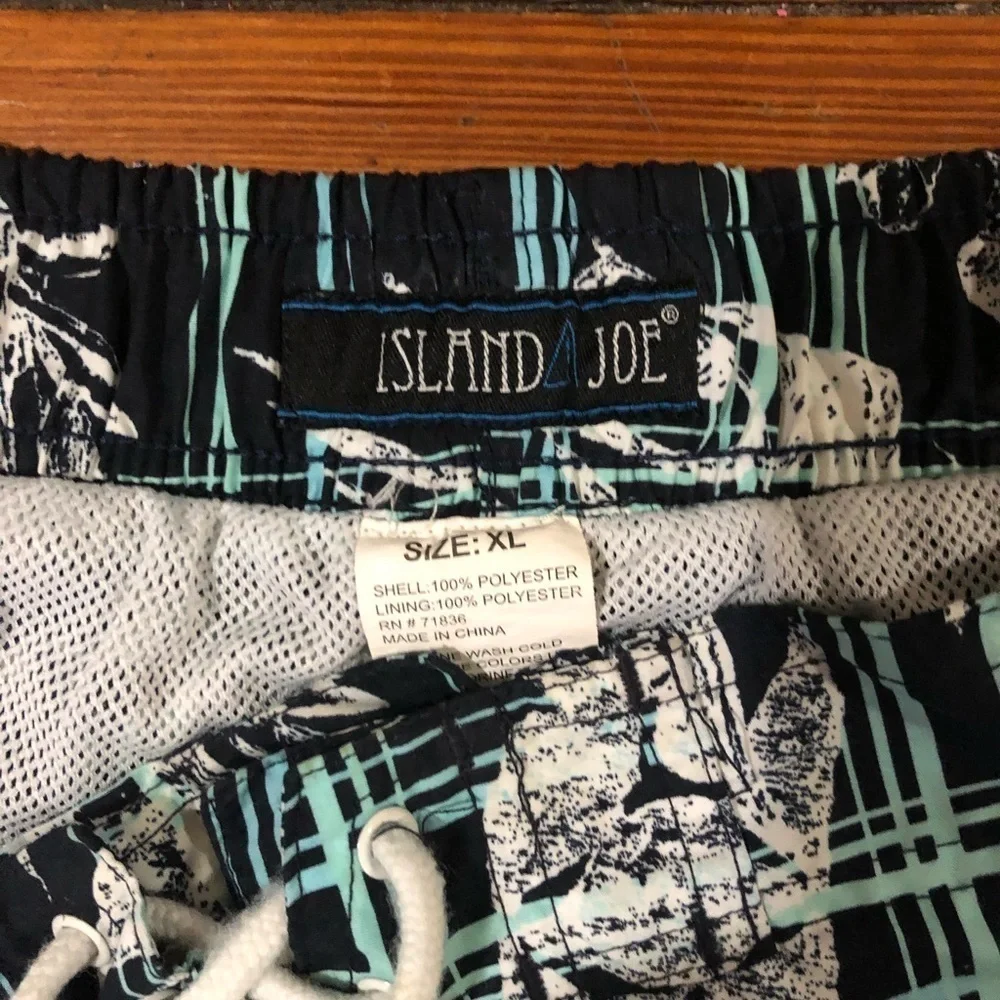 Island Joe Swim trunks men’s size XL